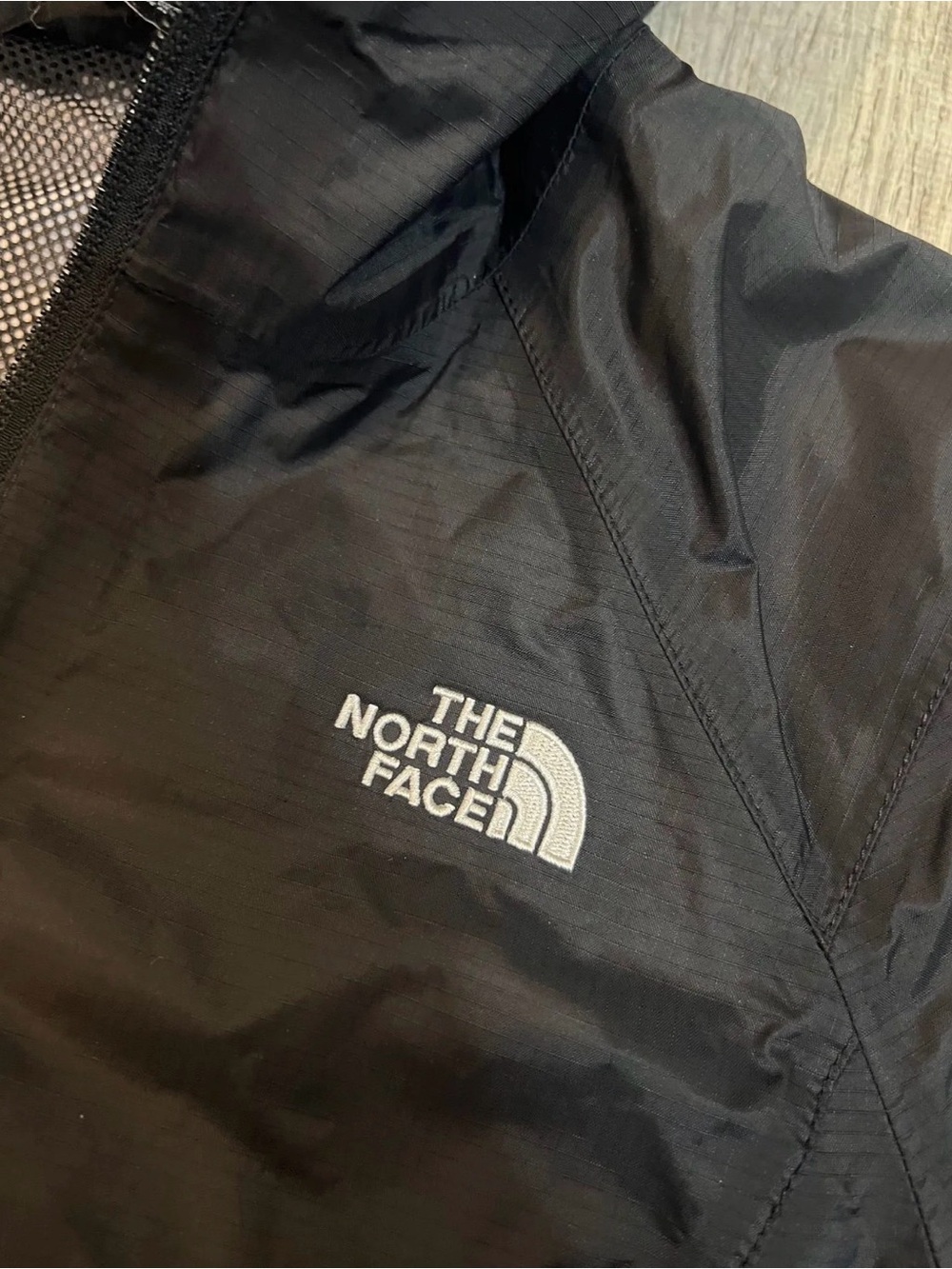 The North Face Women's Black Hooded Ski & Snow Jacket - Picture 4 of 5